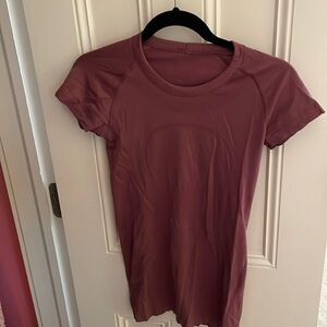 Lululemon workout top